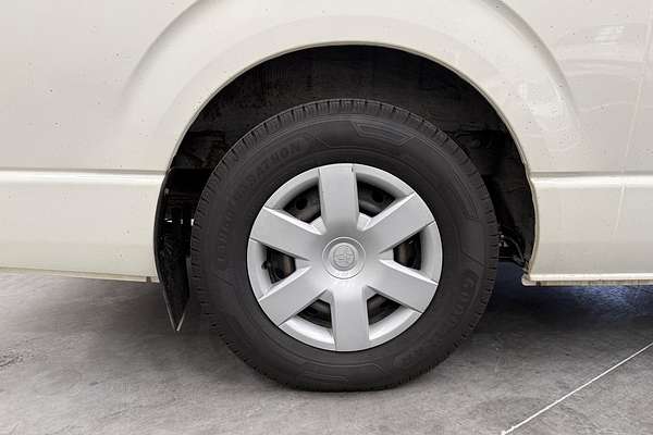 2016 Toyota Hiace Commuter TRH223R