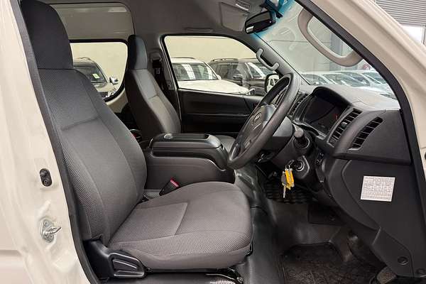 2016 Toyota Hiace Commuter TRH223R