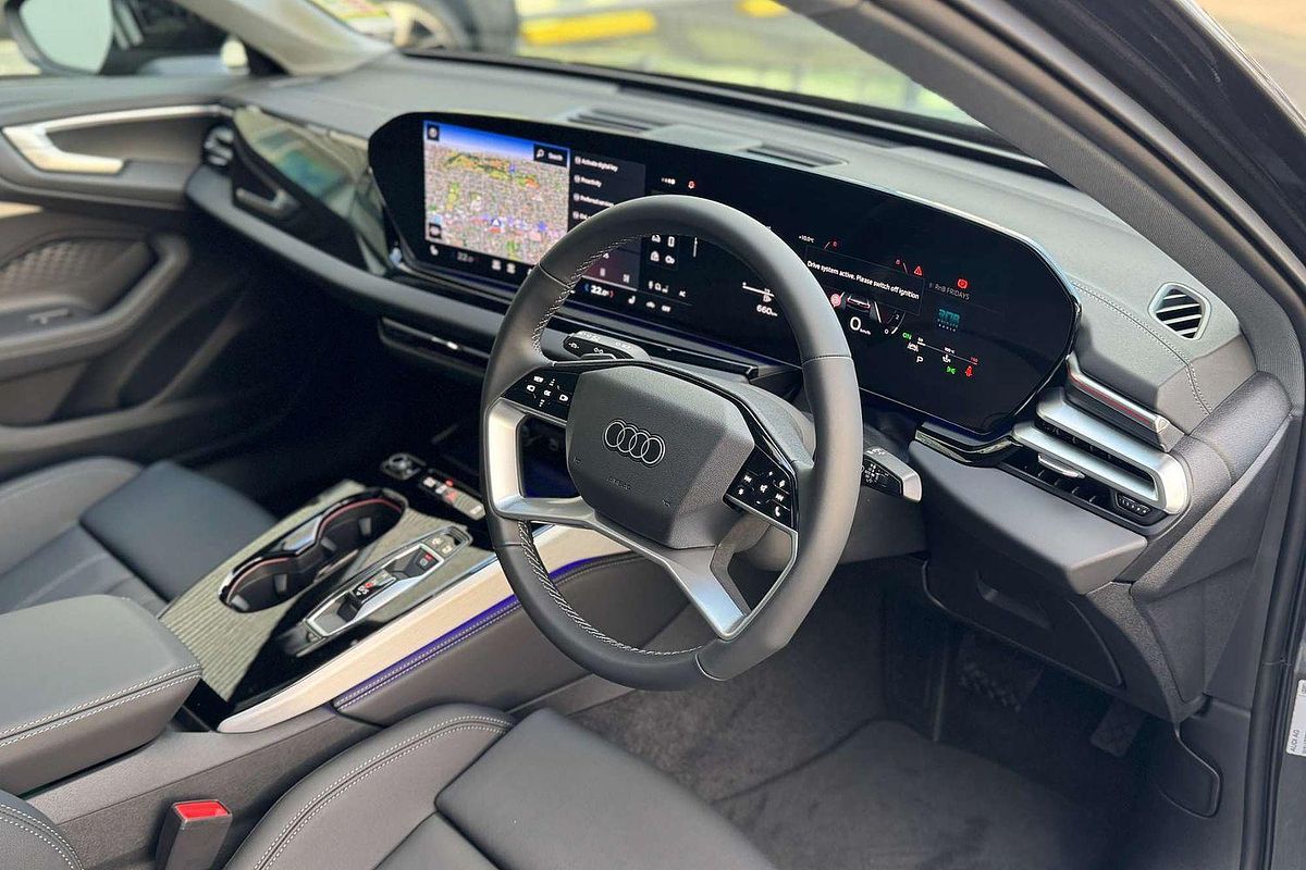 2025 Audi A5 TFSI 150kW S line B10