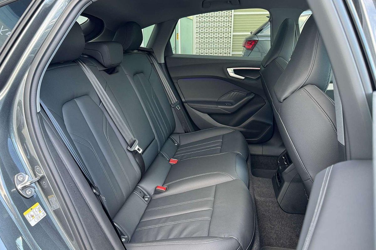 2025 Audi A5 TFSI 150kW S line B10