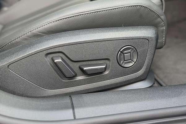 2025 Audi A5 TFSI 150kW S line B10