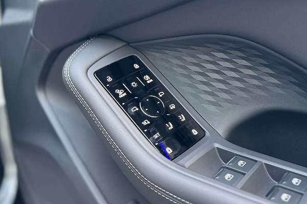 2025 Audi A5 TFSI 150kW S line B10