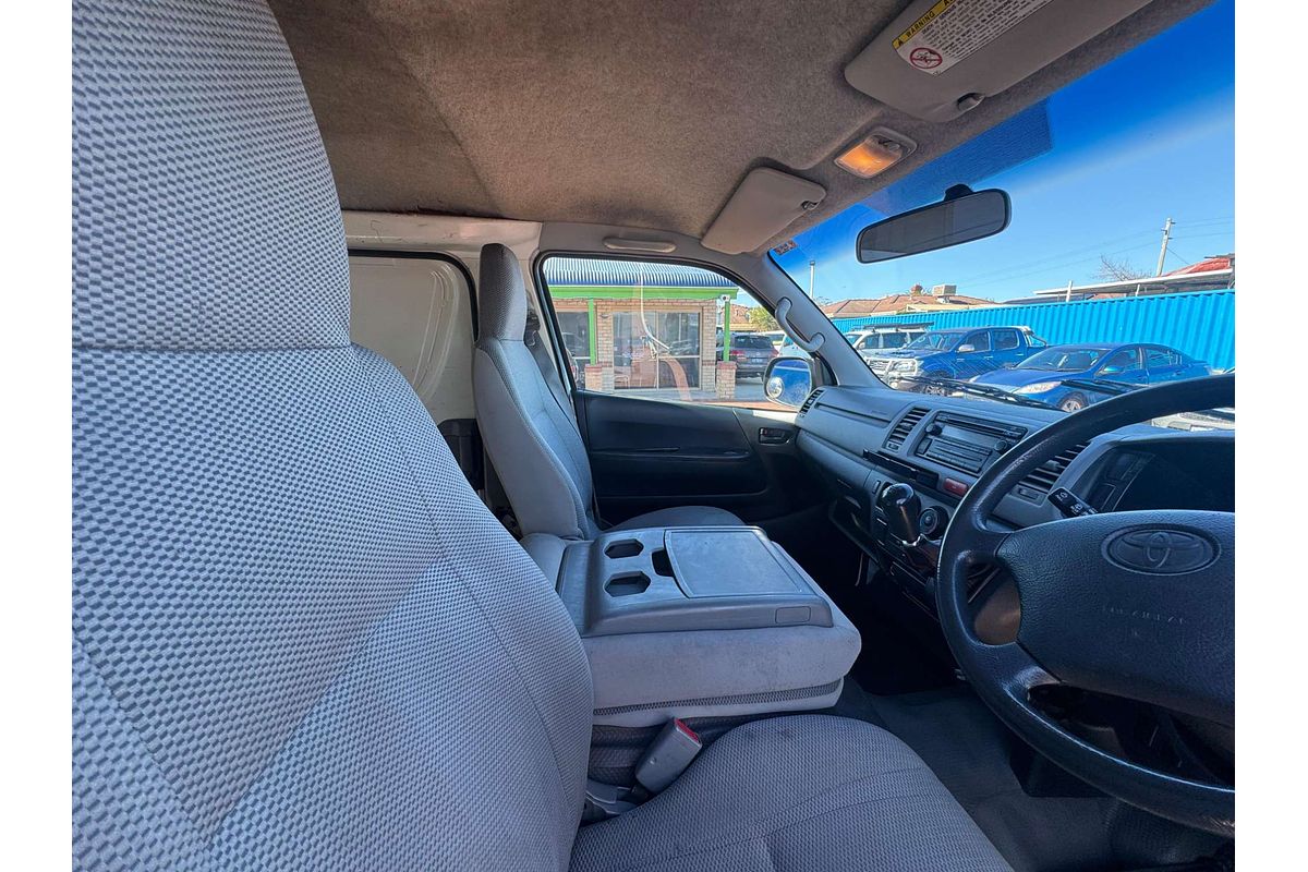 2006 Toyota Hiace  TRH201R LWB