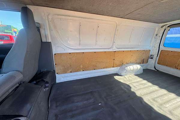 2006 Toyota Hiace  TRH201R LWB