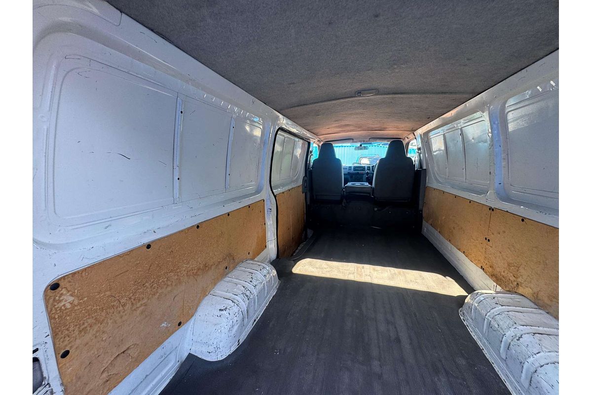 2006 Toyota Hiace  TRH201R LWB
