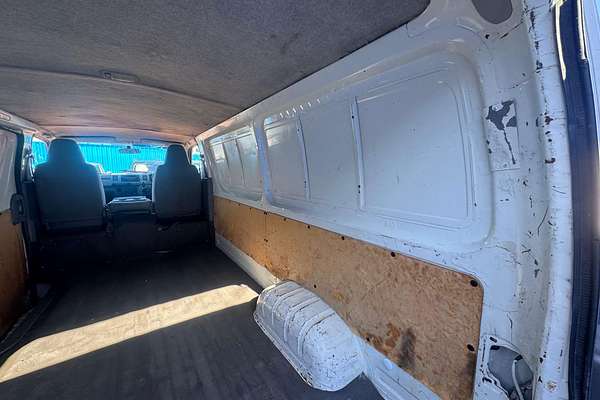 2006 Toyota Hiace  TRH201R LWB