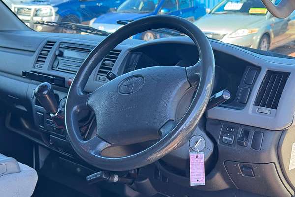 2006 Toyota Hiace  TRH201R LWB
