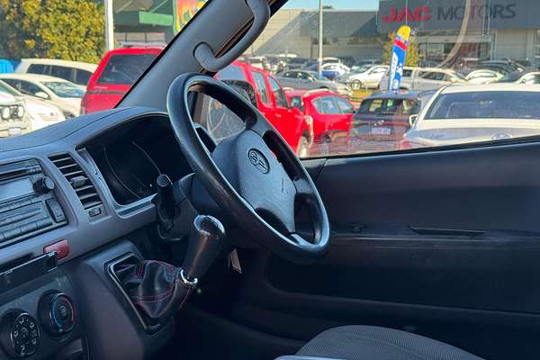 2006 Toyota Hiace  TRH201R LWB