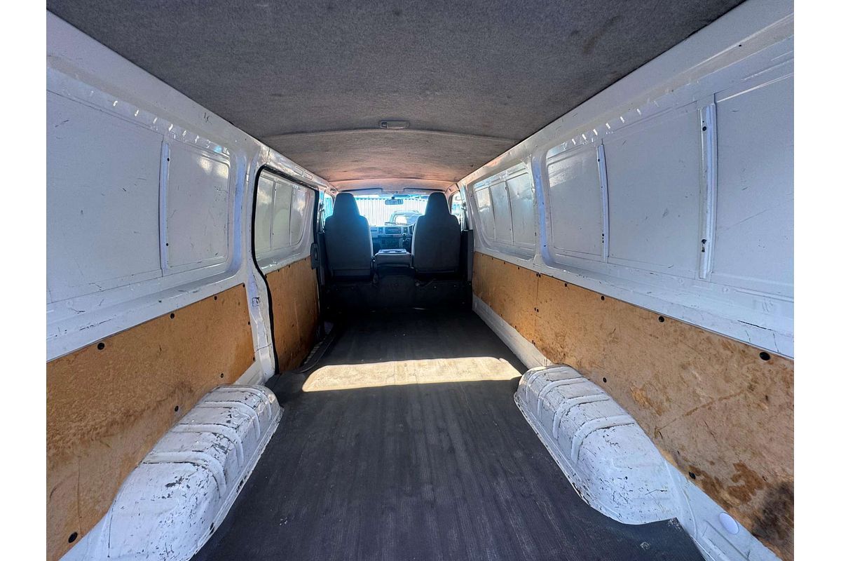 2006 Toyota Hiace  TRH201R LWB
