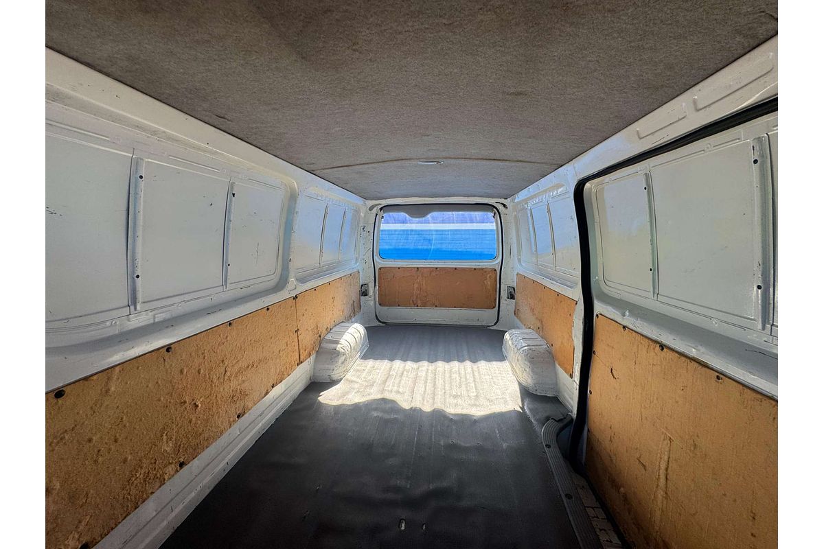 2006 Toyota Hiace  TRH201R LWB