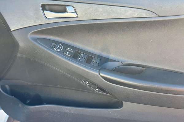 2012 Hyundai i45 Active YF