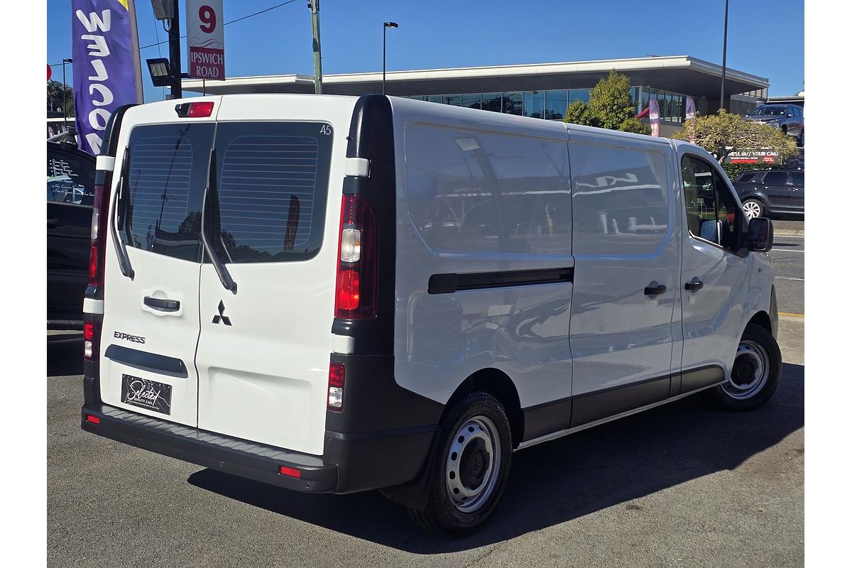2021 Mitsubishi Express GLX SN LWB