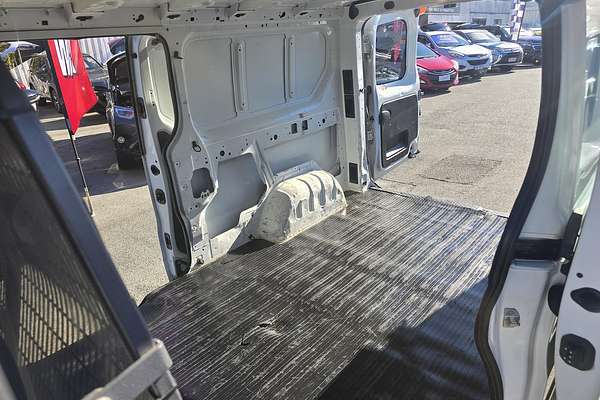 2021 Mitsubishi Express GLX SN LWB