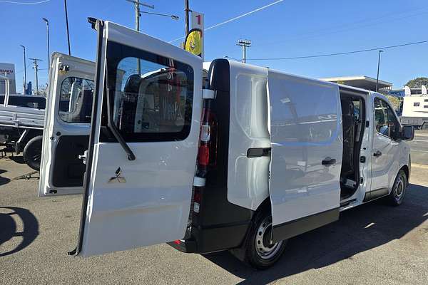 2021 Mitsubishi Express GLX SN LWB