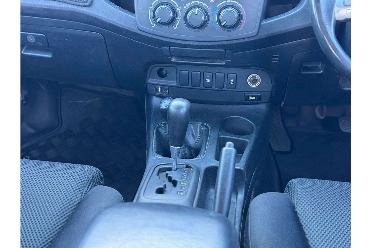 2014 Toyota Hilux SR KUN26R 4X4