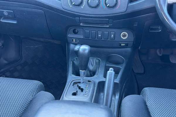 2014 Toyota Hilux SR KUN26R 4X4