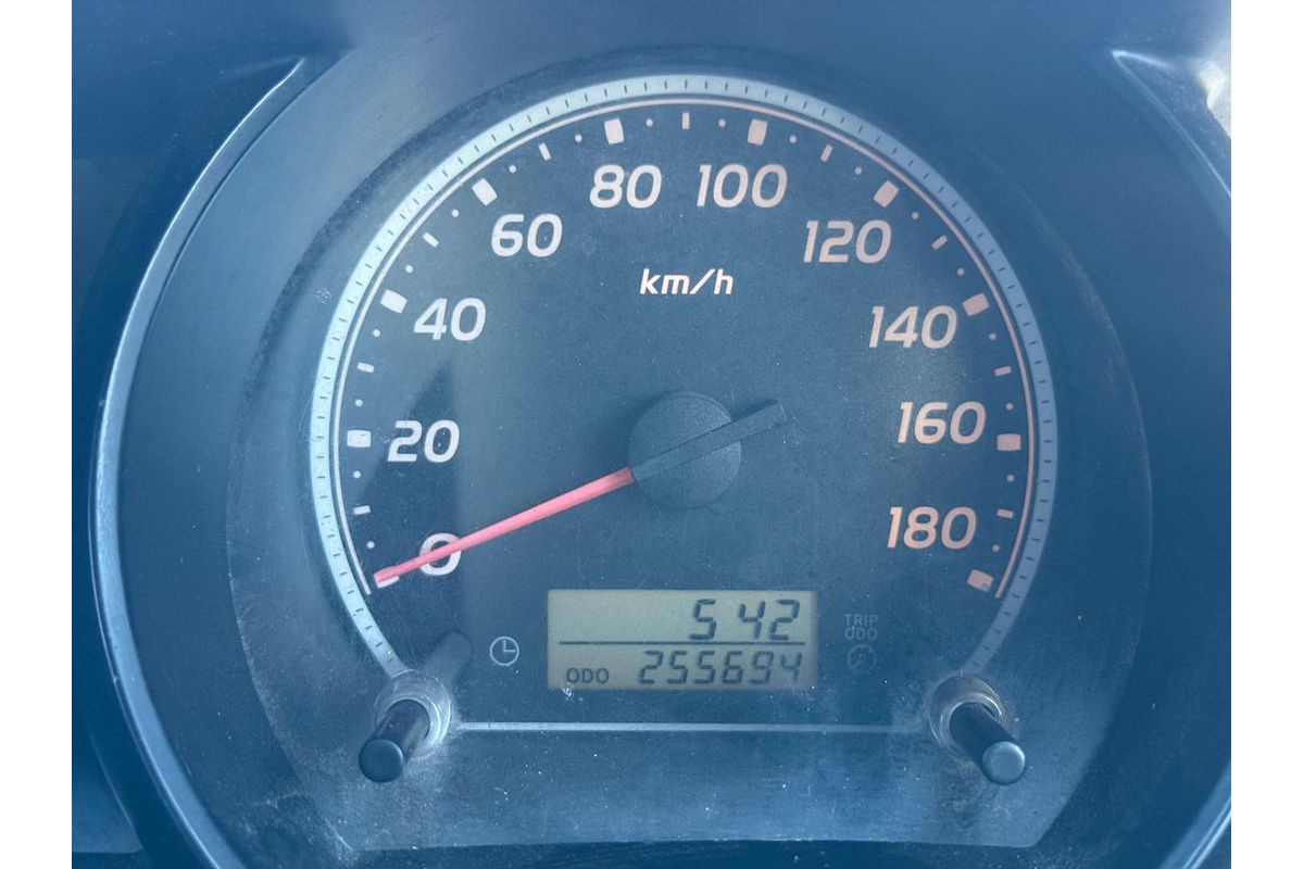 2005 Toyota Hiace Commuter KDH222R