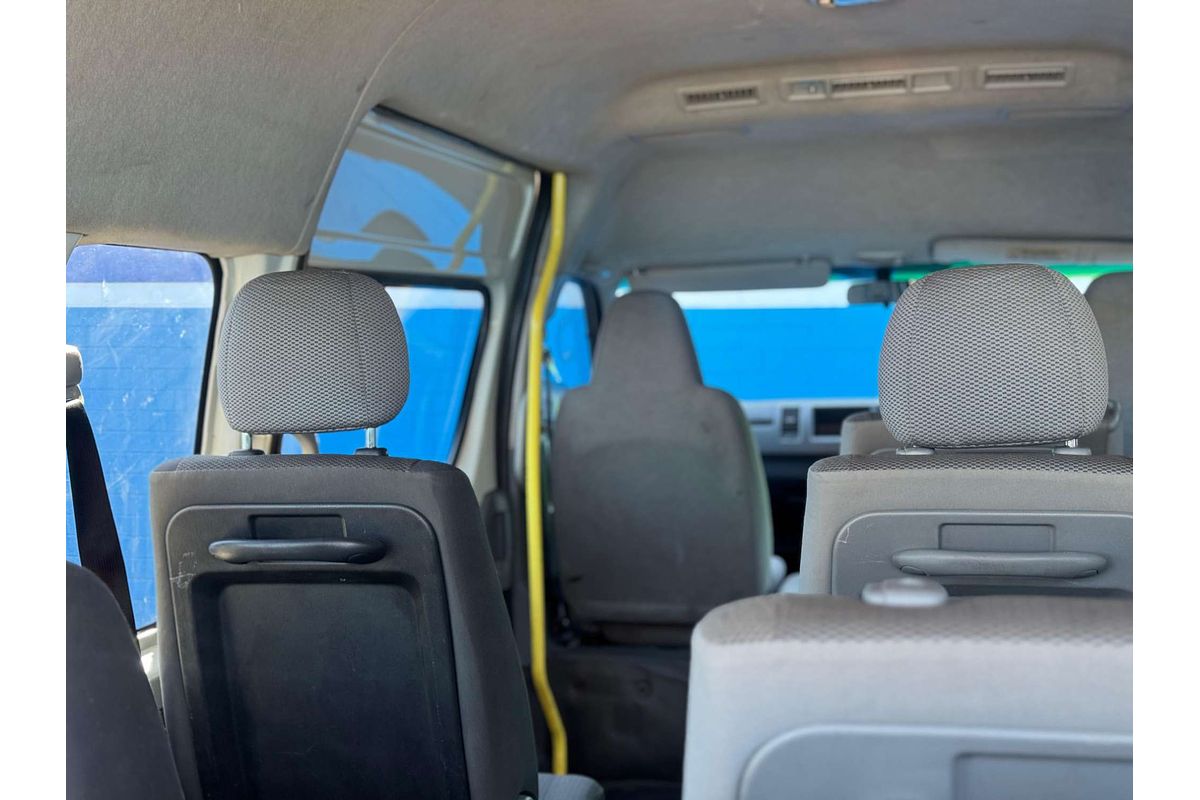 2005 Toyota Hiace Commuter KDH222R