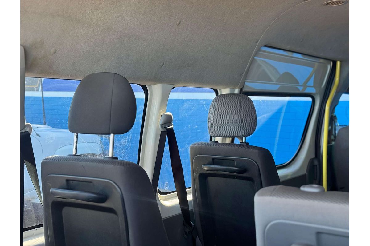 2005 Toyota Hiace Commuter KDH222R