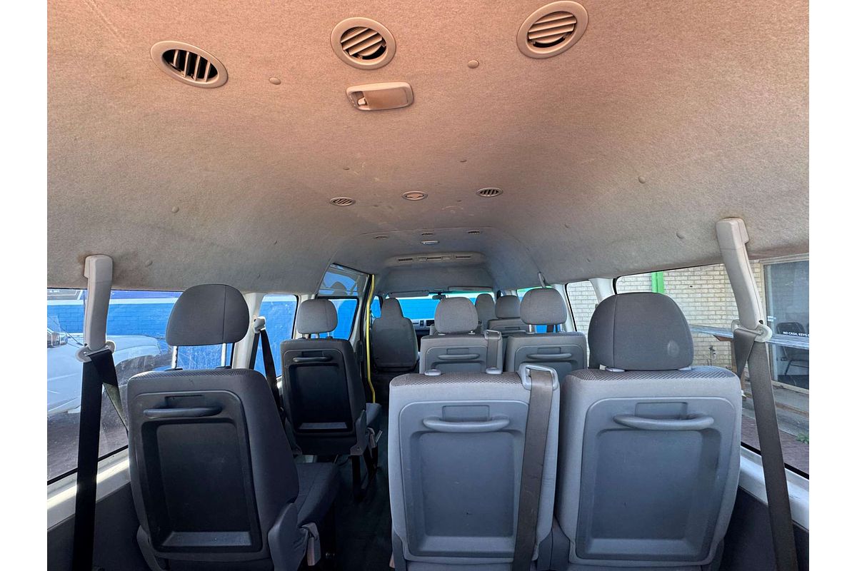 2005 Toyota Hiace Commuter KDH222R