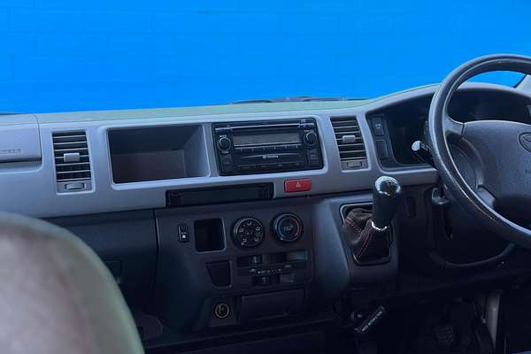 2005 Toyota Hiace Commuter KDH222R