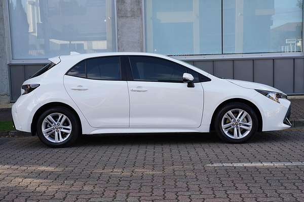 2018 Toyota Corolla Ascent Sport Hybrid ZWE211R