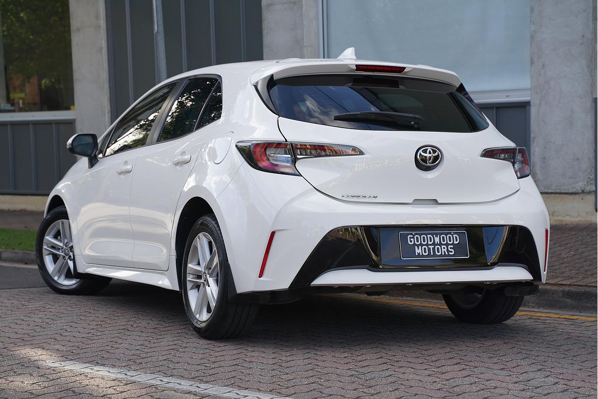 2018 Toyota Corolla Ascent Sport Hybrid ZWE211R
