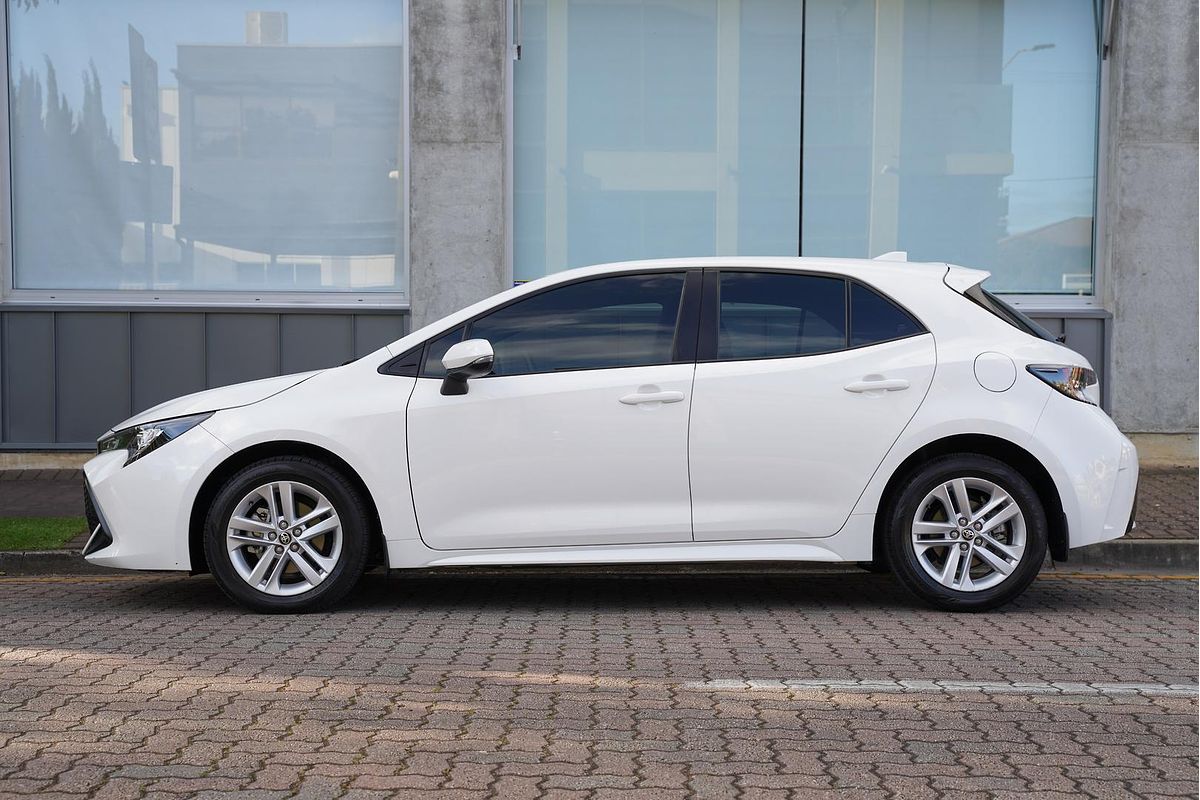 2018 Toyota Corolla Ascent Sport Hybrid ZWE211R