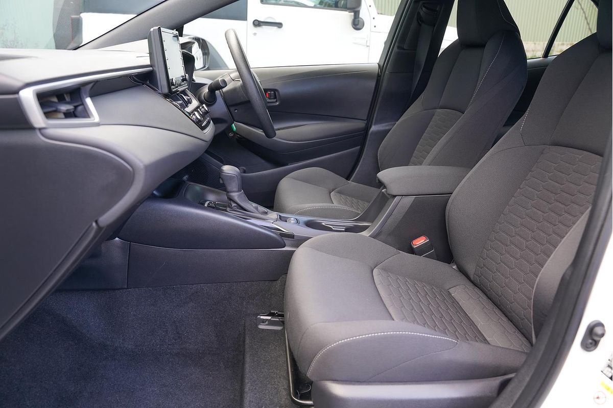 2018 Toyota Corolla Ascent Sport Hybrid ZWE211R