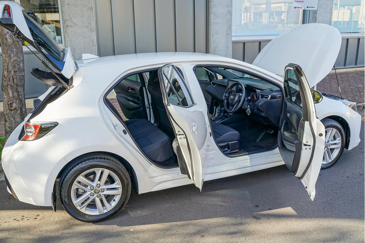 2018 Toyota Corolla Ascent Sport Hybrid ZWE211R