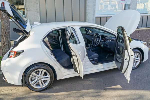 2018 Toyota Corolla Ascent Sport Hybrid ZWE211R