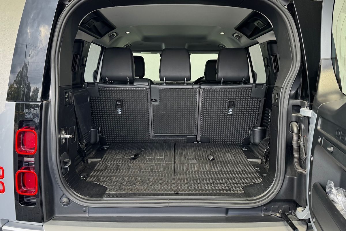 2021 Land Rover Defender 110 D300 SE (220kW) L663 MY21