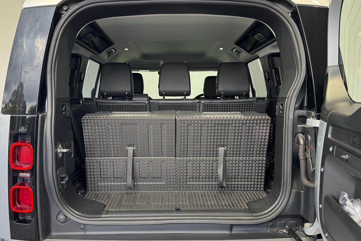 2021 Land Rover Defender 110 D300 SE (220kW) L663 MY21