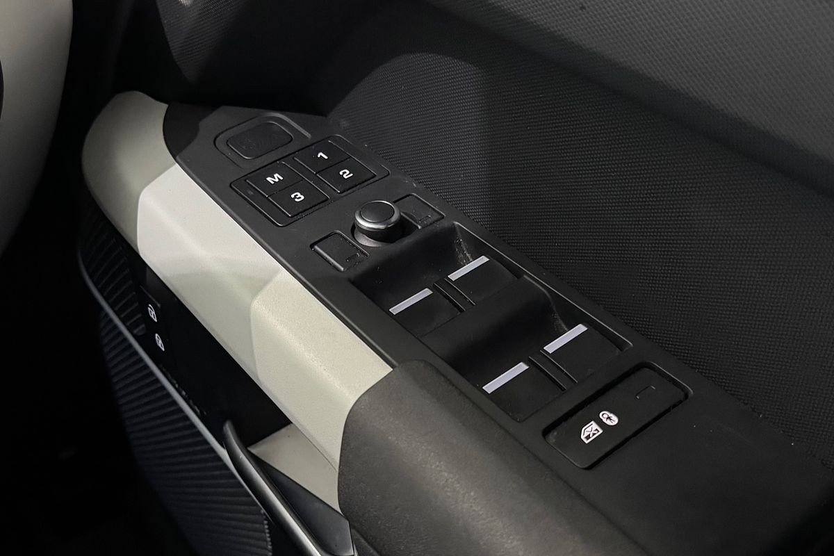 2021 Land Rover Defender 110 D300 SE (220kW) L663 MY21