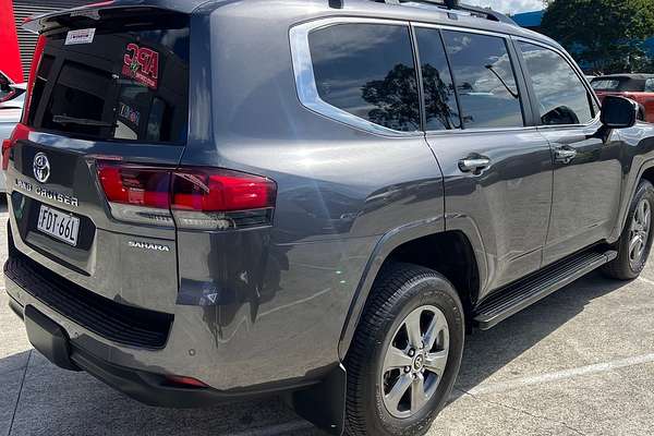 2023 Toyota Landcruiser Sahara FJA300R