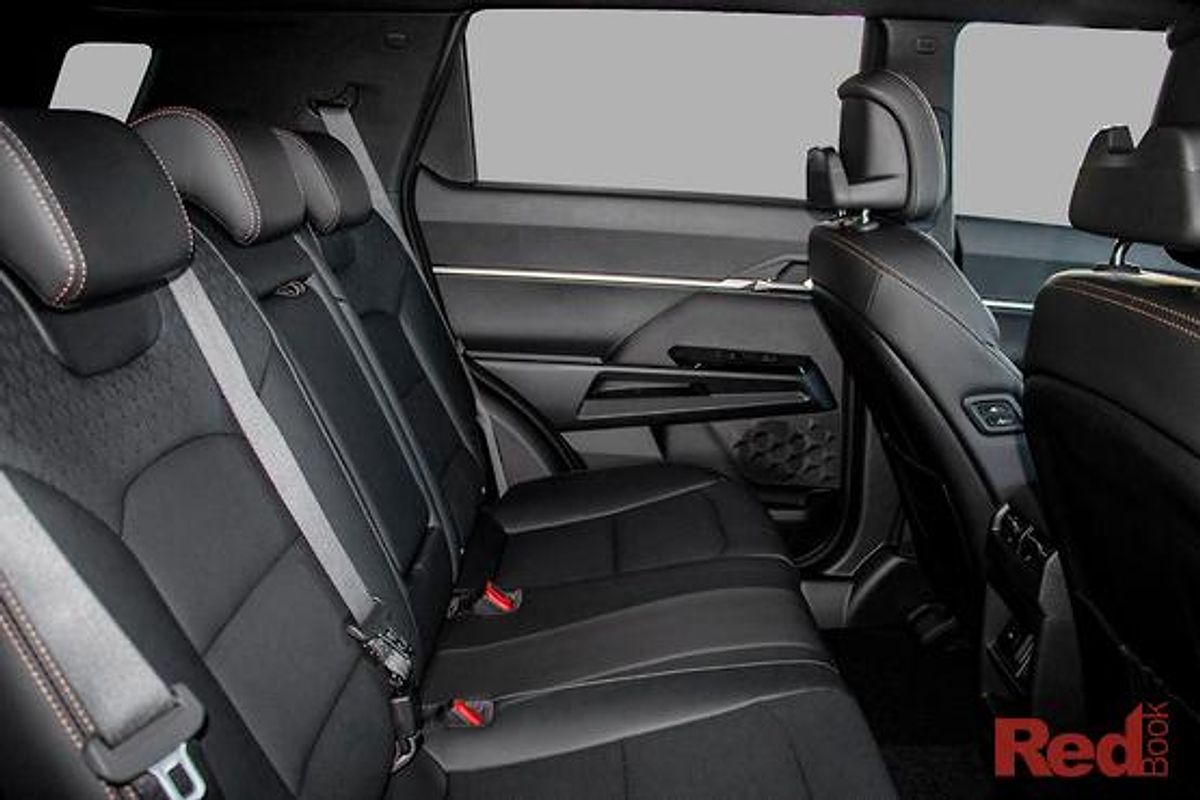 2025 KGM SsangYong Torres Ultimate J116