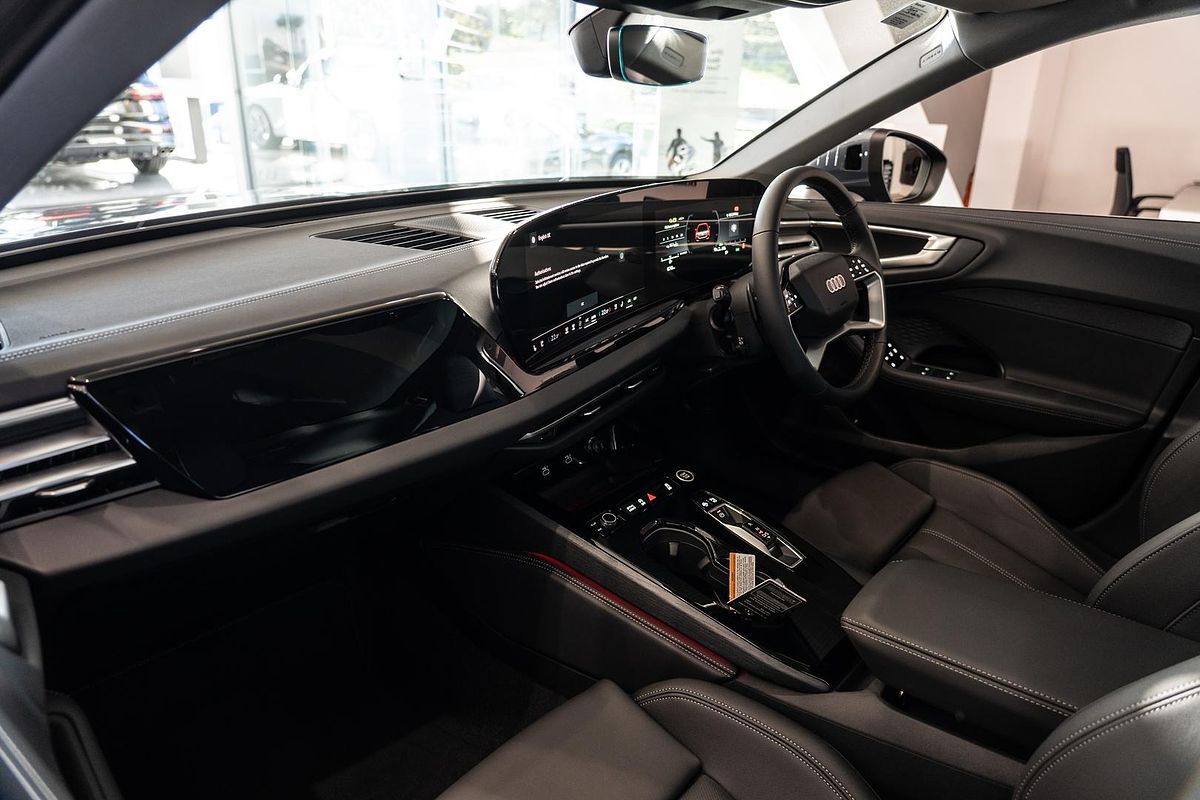 2025 Audi A5 TFSI 150kW S line B10
