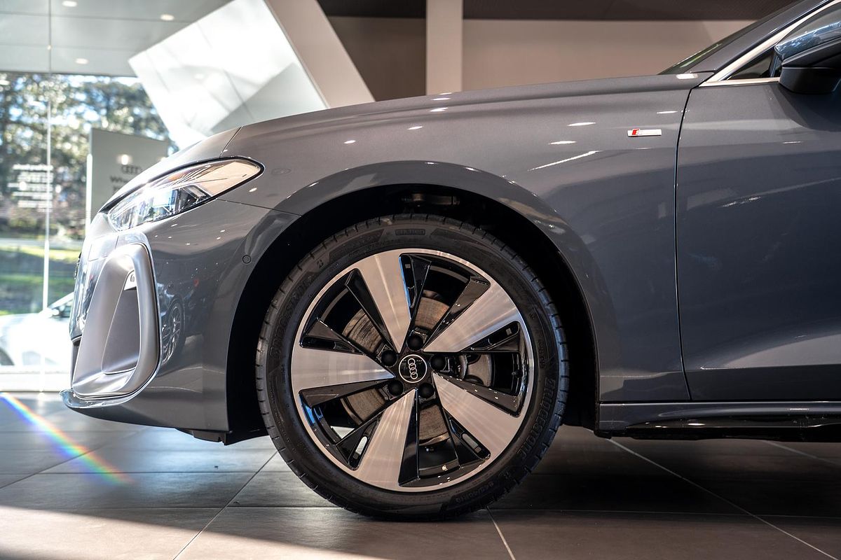 2025 Audi A5 TFSI 150kW S line B10