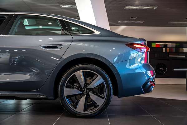 2025 Audi A5 TFSI 150kW S line B10