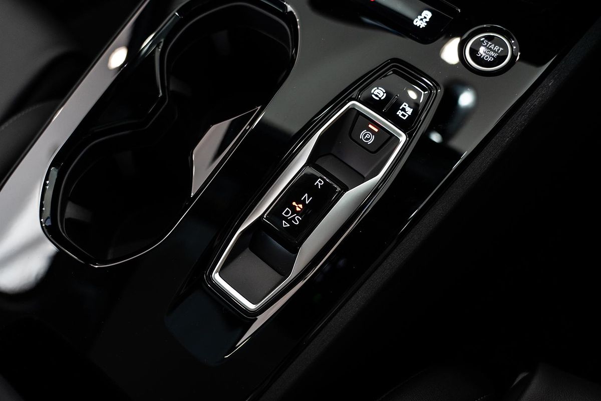 2025 Audi A5 TFSI 150kW S line B10