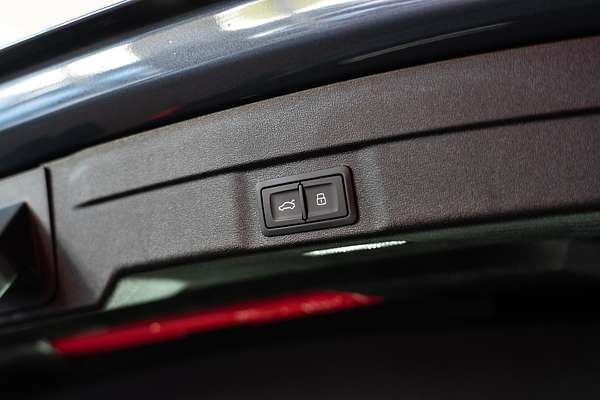 2025 Audi A5 TFSI 150kW S line B10