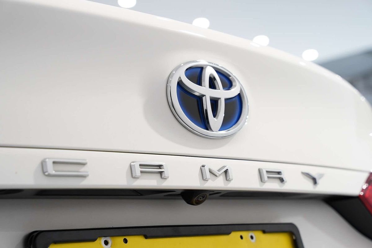 2020 Toyota Camry Ascent AXVH71R