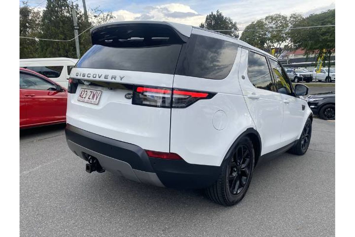 2017 Land Rover Discovery TD4 SE Series 5