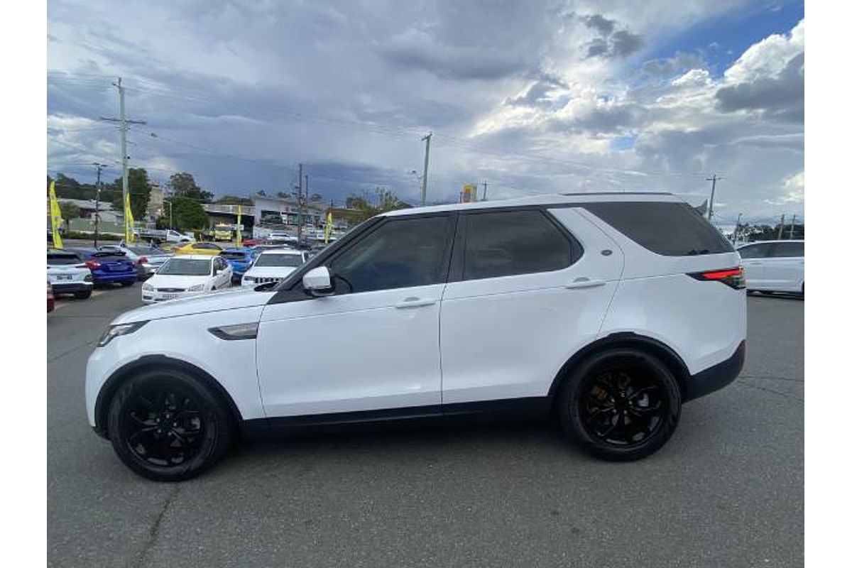 2017 Land Rover Discovery TD4 SE Series 5