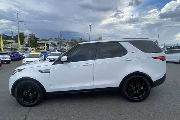 2017 Land Rover Discovery TD4 SE Series 5