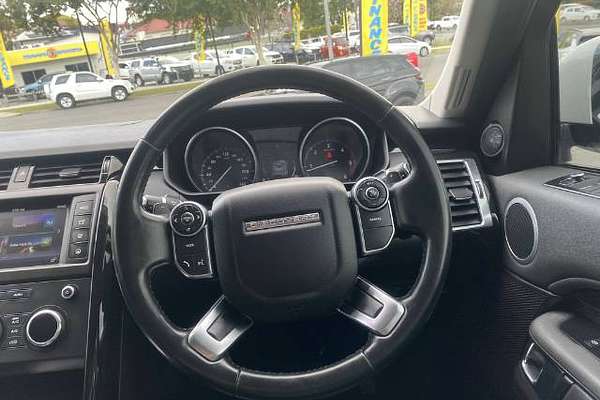 2017 Land Rover Discovery TD4 SE Series 5