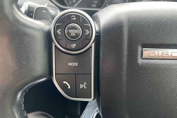 2017 Land Rover Discovery TD4 SE Series 5
