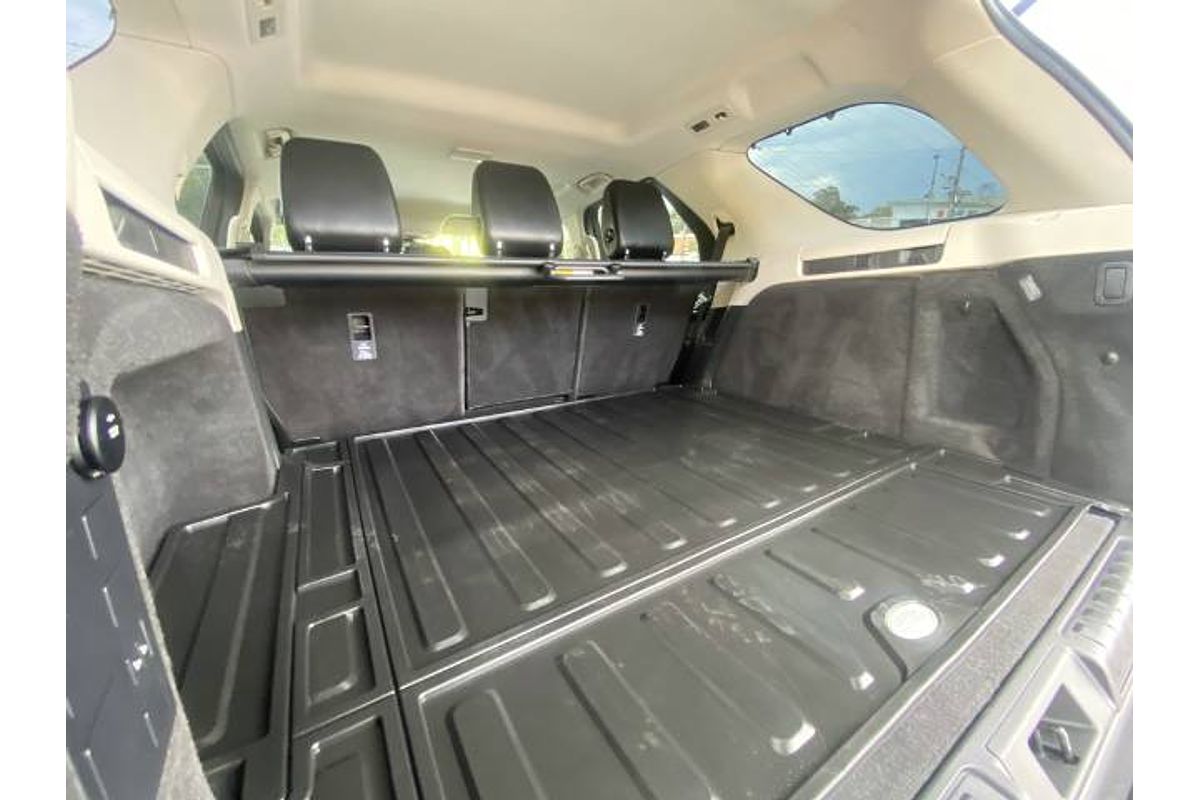 2017 Land Rover Discovery TD4 SE Series 5