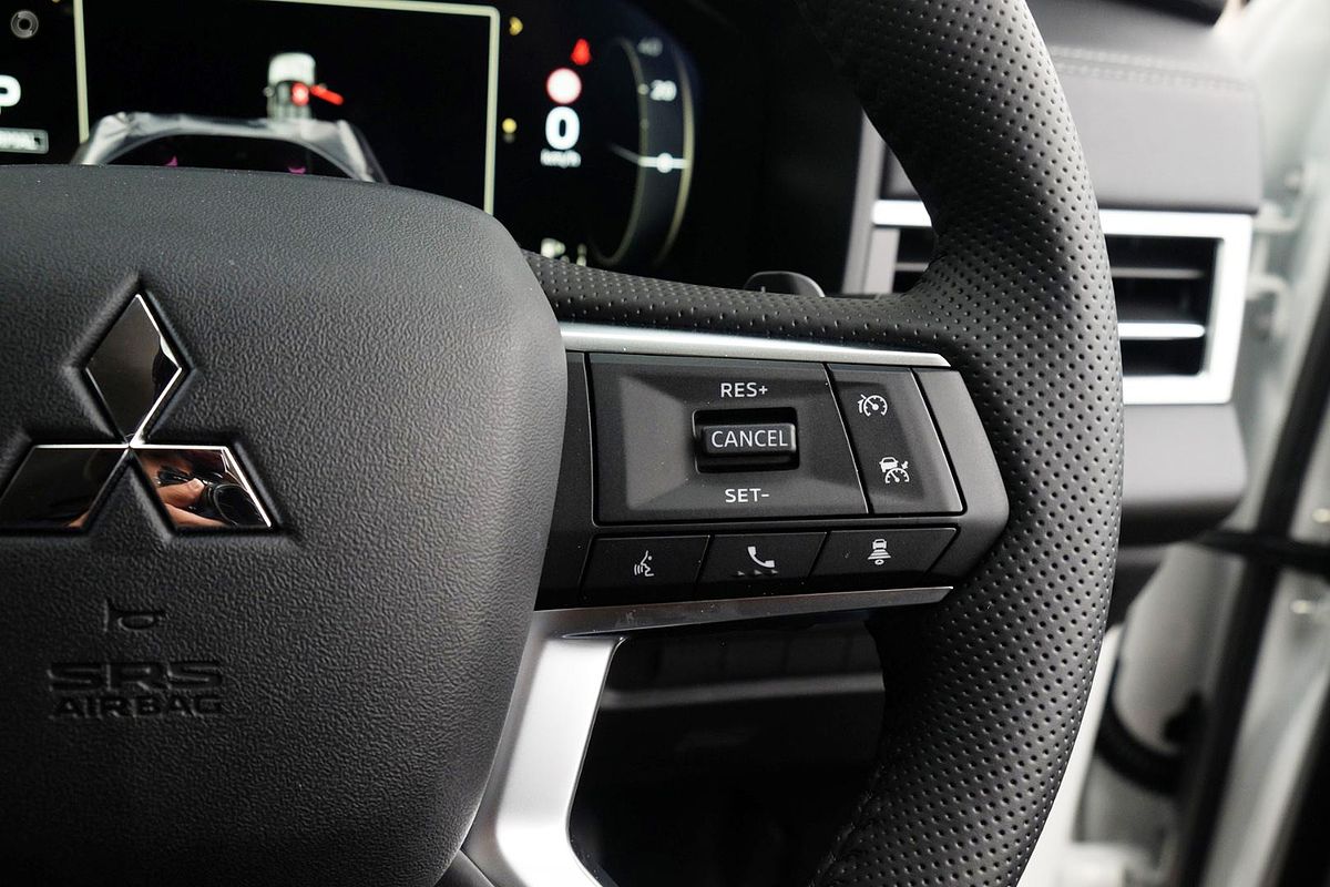 2025 Mitsubishi Outlander LS ZM