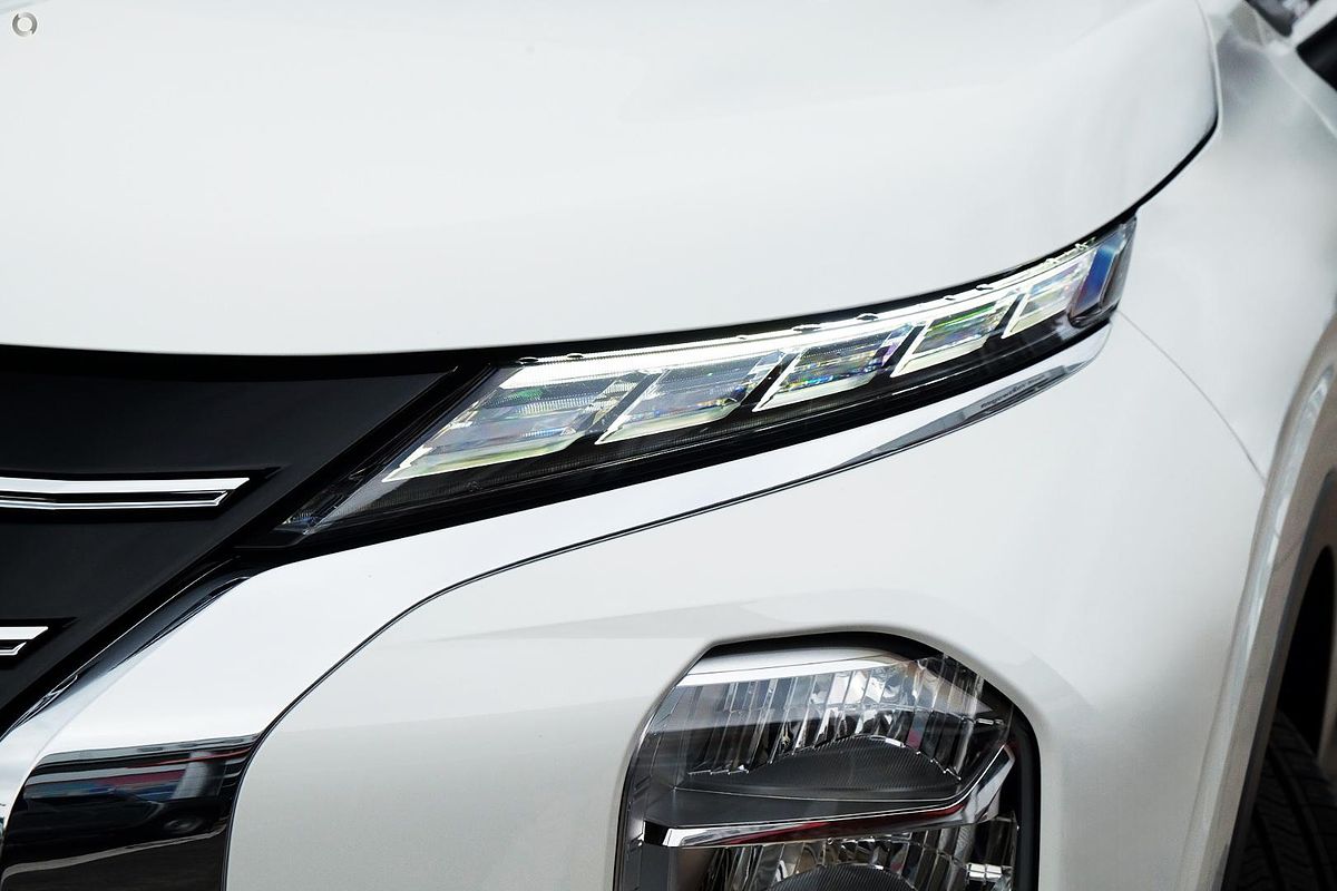 2025 Mitsubishi Outlander LS ZM